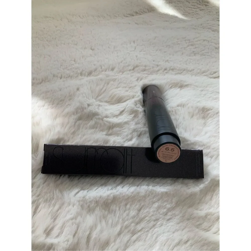 Surratt Surreal Skin™ Foundation Wand 6.5 Medium / Beige